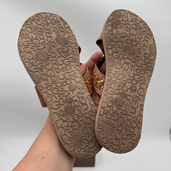 UGG Lexia  Leather criss cross sandals tan slide woman’s size 7 1017792 - Picture 5 of 8